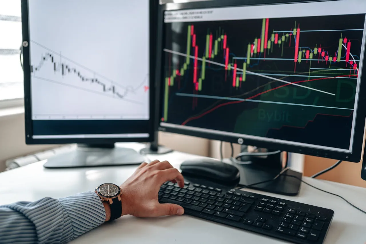 Paper Trading vs Real Money: Which Should You Start With?